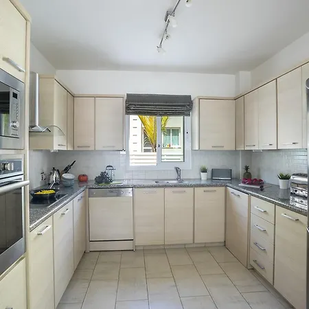 Villa Katia 15 *